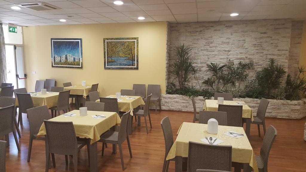 Hotel Corallo Francavilla Al Mare Exterior photo
