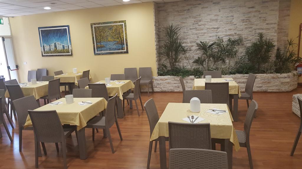 Hotel Corallo Francavilla Al Mare Exterior photo